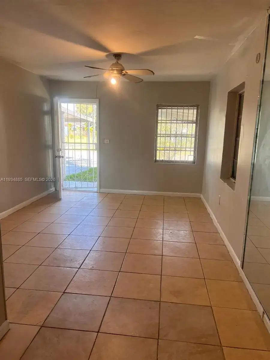 16531 NW 18th Ct, Miami Gardens FL 33054 photo 4