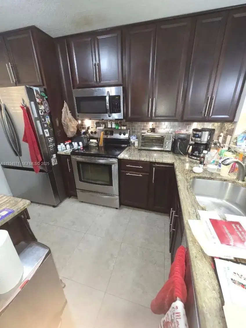 112 Lake Emerald Dr # 106, Oakland Park FL 33309 photo 2