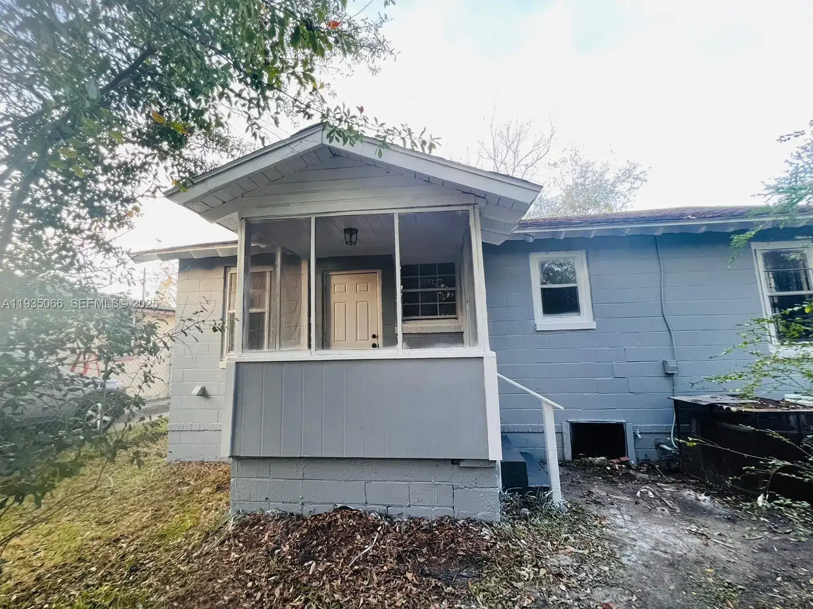 1742 W, Jacksonville FL 32209 photo 3