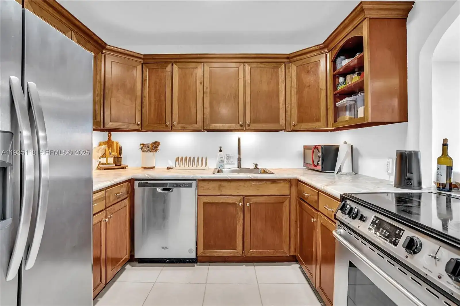 3675 N Country Club Dr # 410, Aventura FL 33180 photo 4