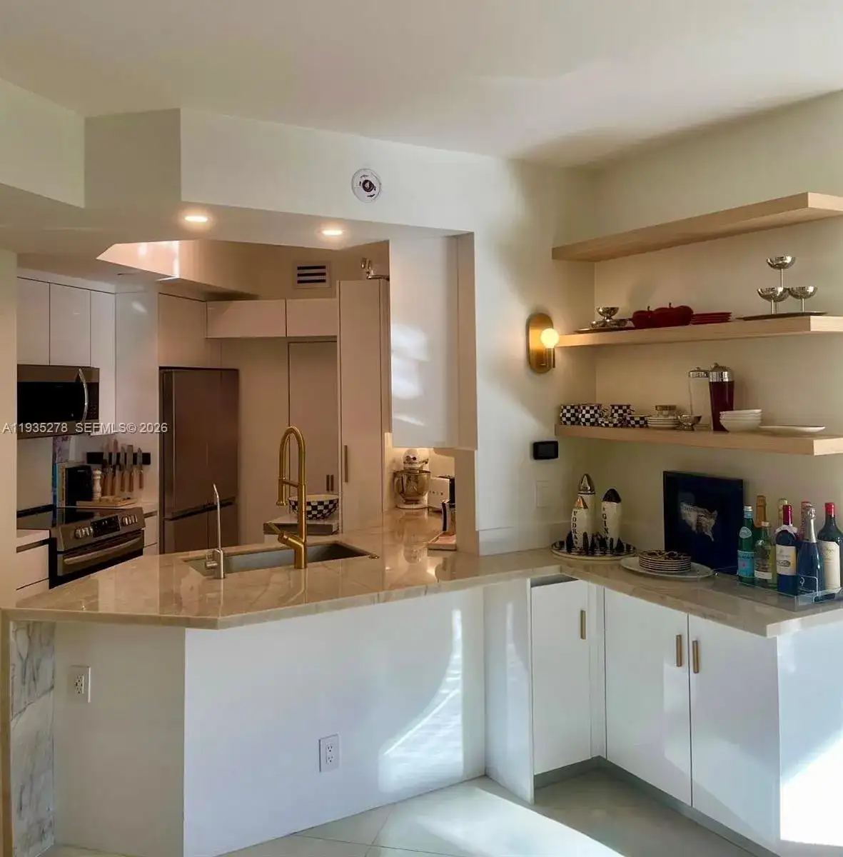 888 Brickell Key Dr # 802, Miami FL 33131 photo 4