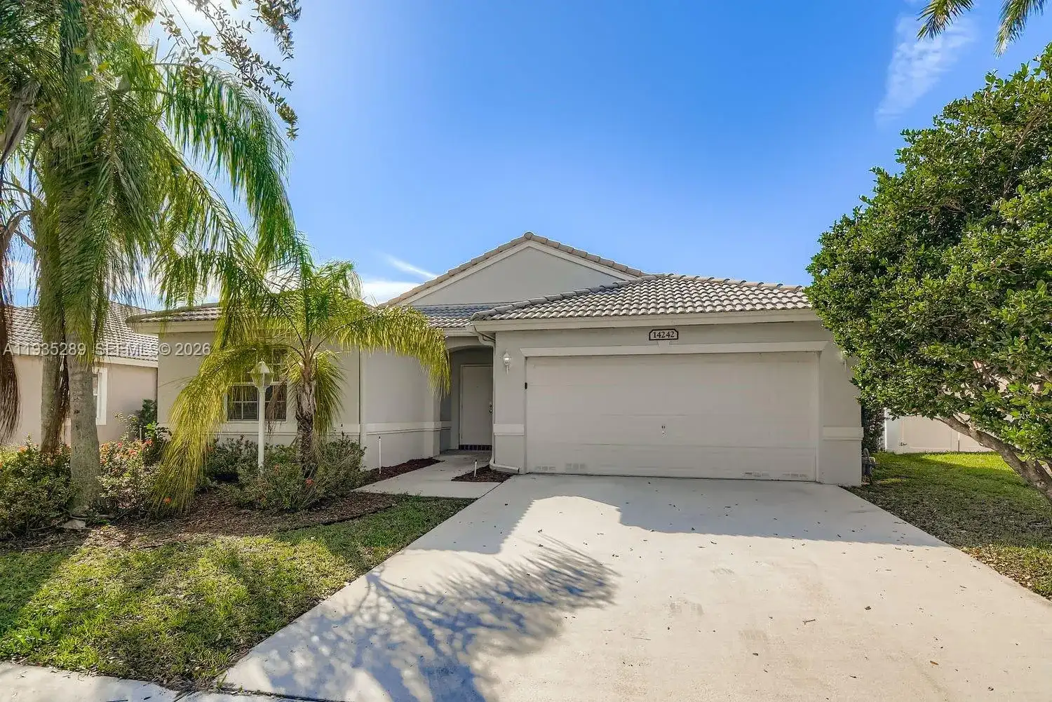 14242 NW 18th Pl, Pembroke Pines FL 33028 photo 2
