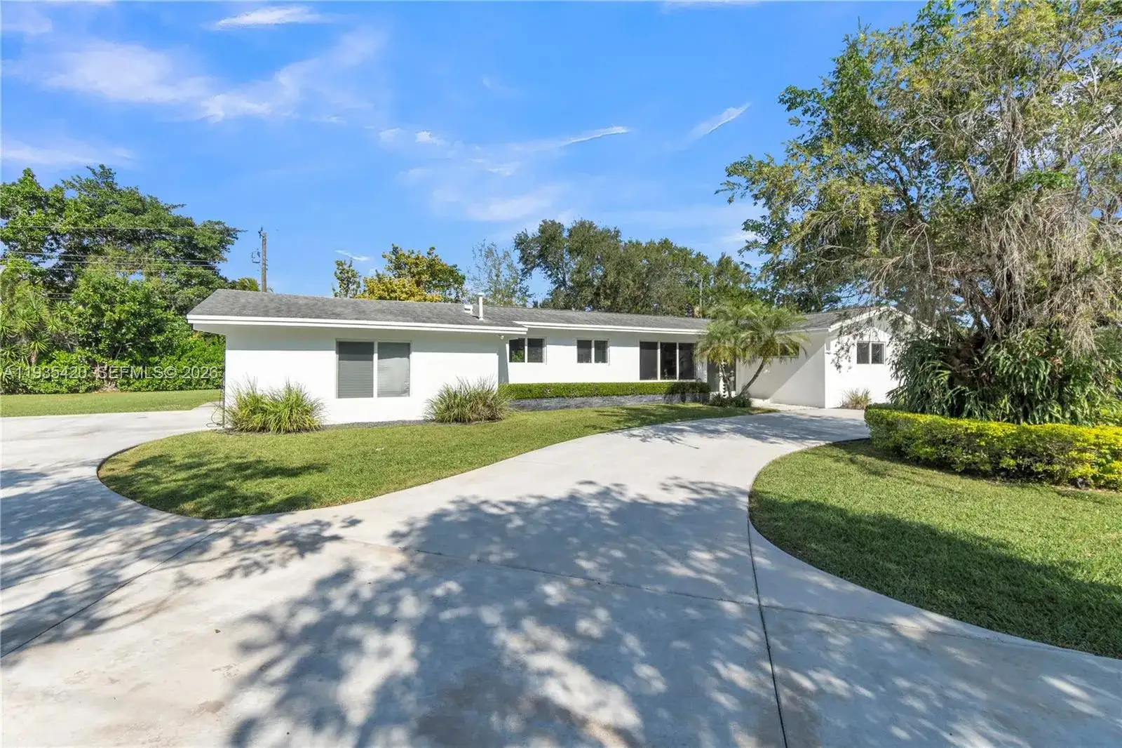 7465 SW 135th St, Pinecrest FL 33156 photo 2