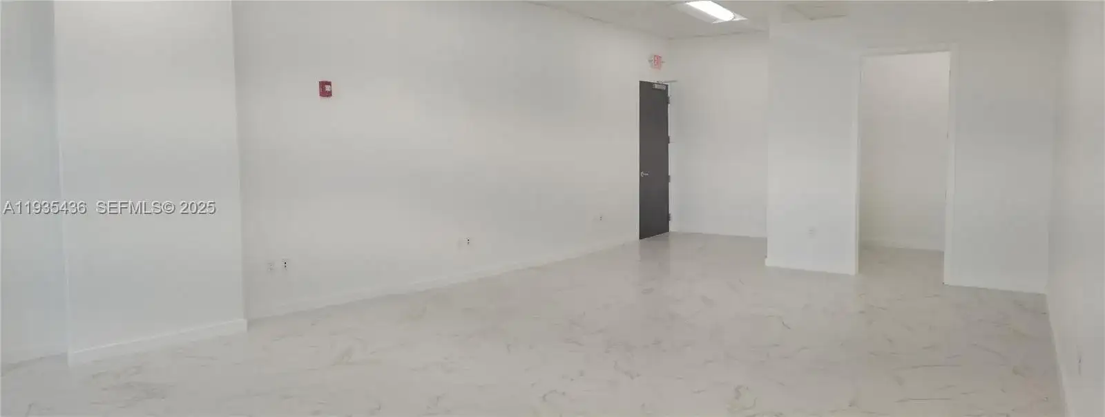 20200 W Dixie Hwy 901 Hwy, Miami FL 33180 photo 2