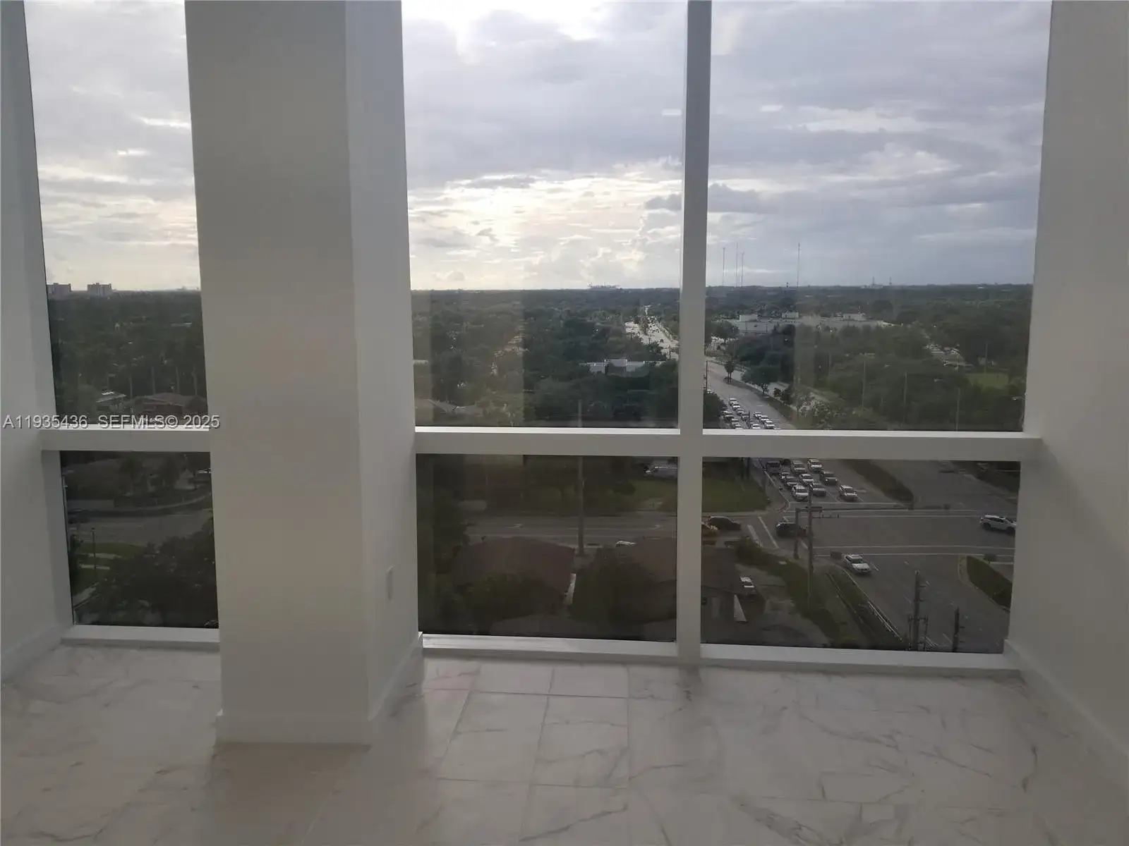 20200 W Dixie Hwy 901 Hwy, Miami FL 33180 photo 4