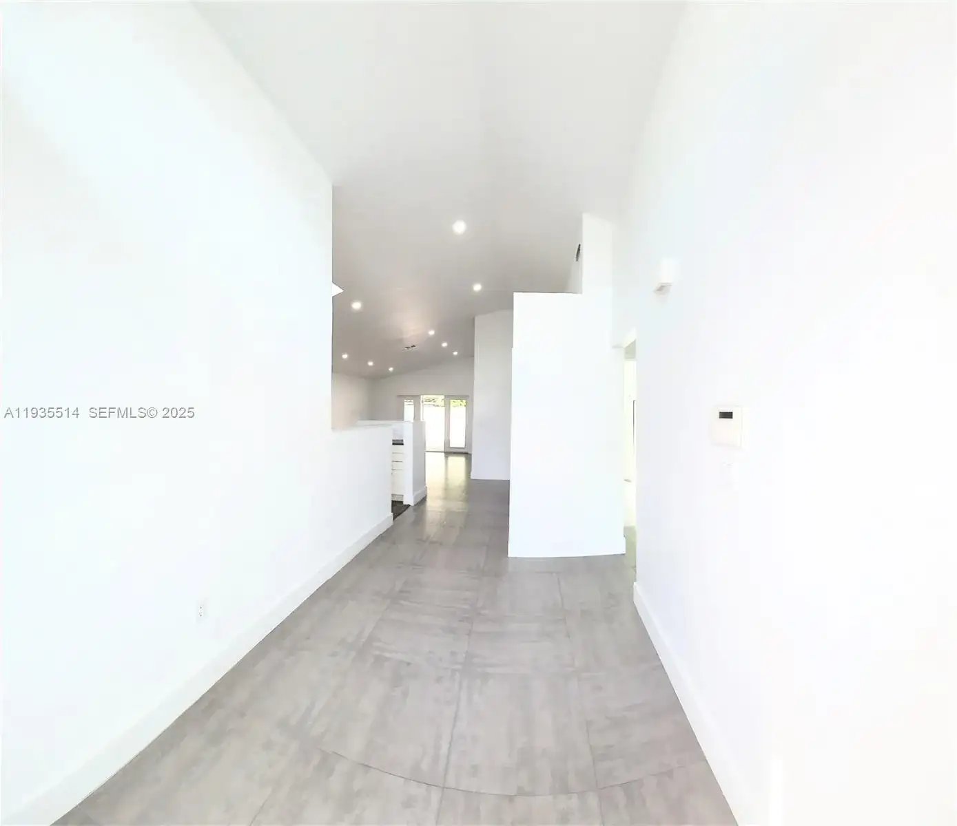 22225 SW 100th Ave, Cutler Bay FL 33190 photo 4