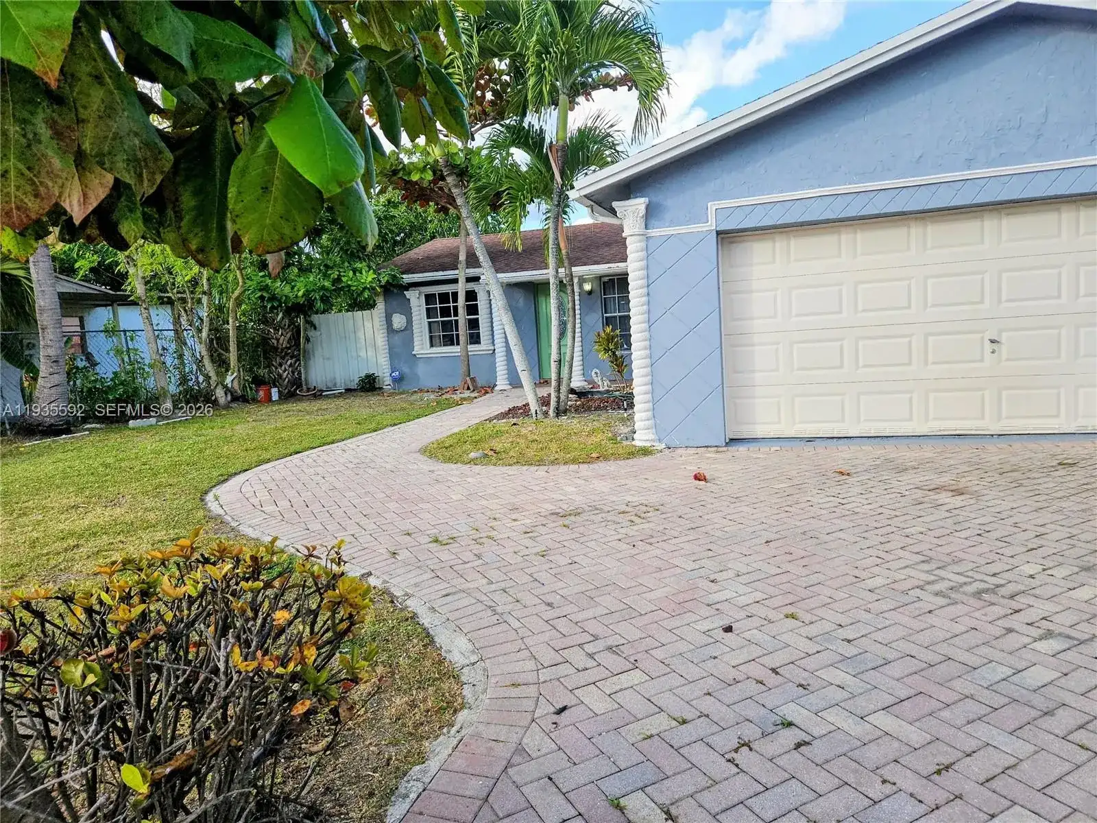 7601 Kimberly Blvd, North Lauderdale FL 33068 photo 2
