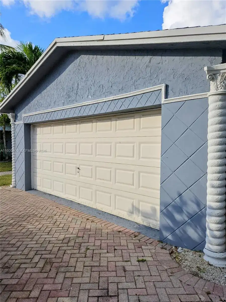 7601 Kimberly Blvd, North Lauderdale FL 33068 photo 4