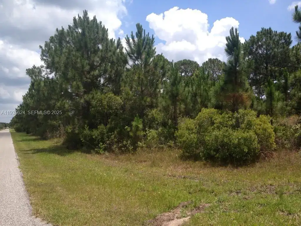 upson ter upson ter, Sarasota FL 34291 photo 2