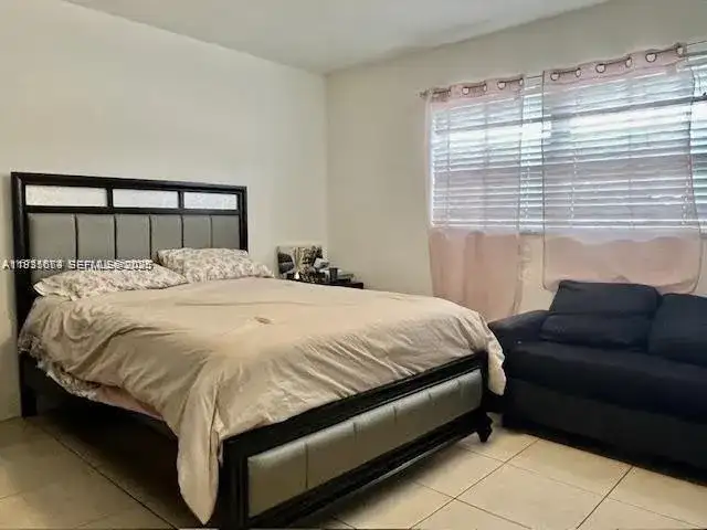 12890 NE 8th Ave # 102, North Miami FL 33161 photo 2