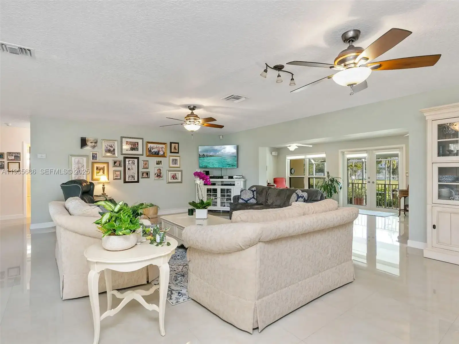 20565 SW 80th Pl, Cutler Bay FL 33189 photo 5