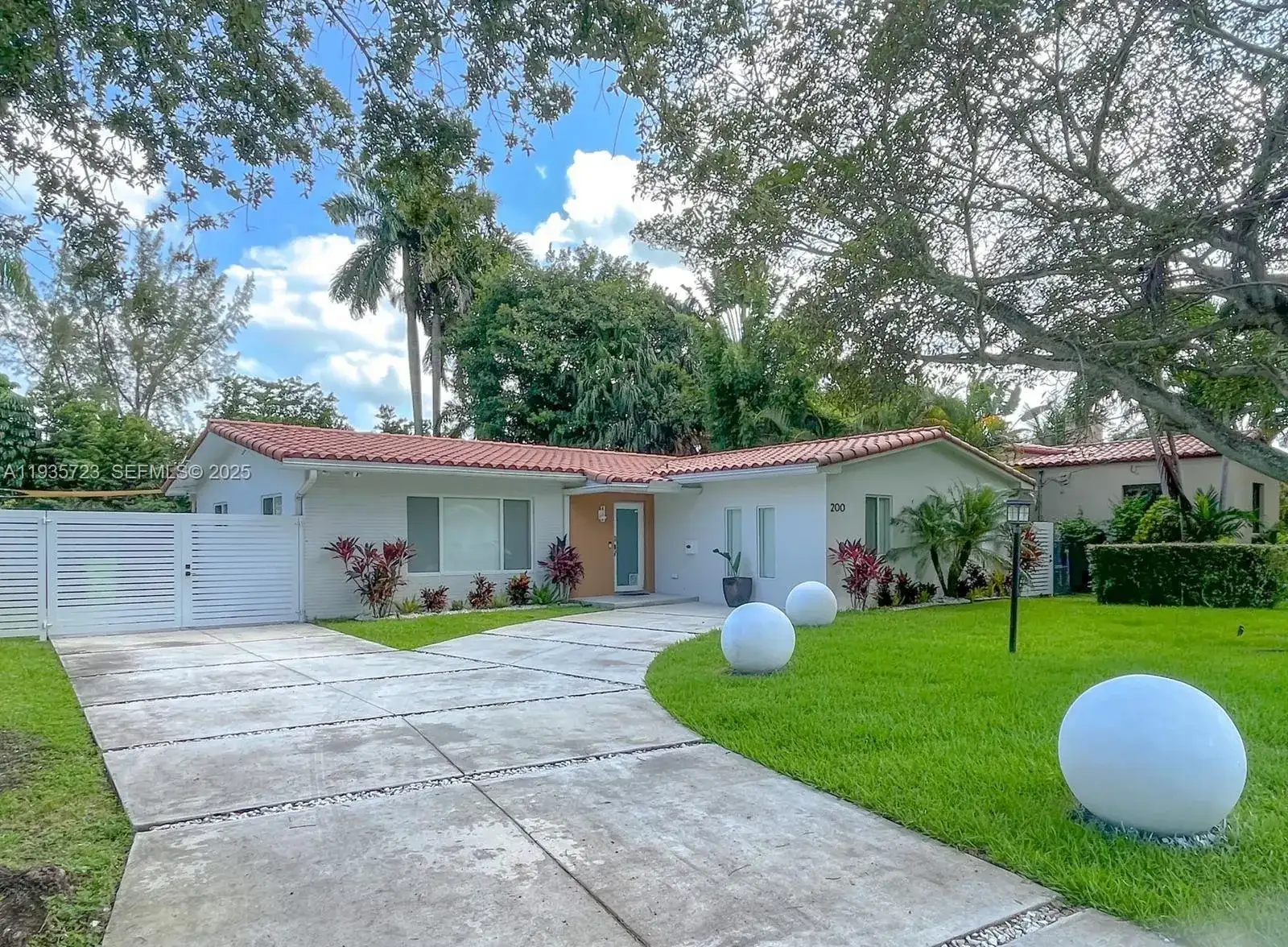 200 NW 86th St, El Portal FL 33150 photo 2