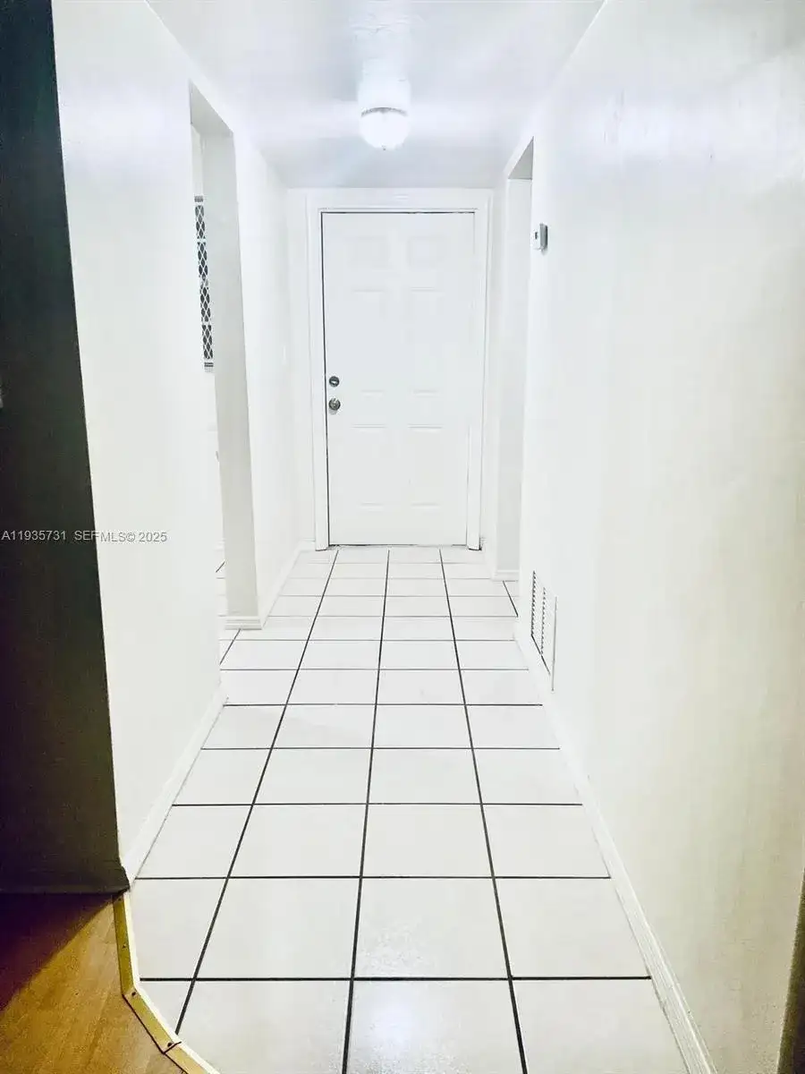 1550 NE 191st St # 306, Miami FL 33179 photo 5