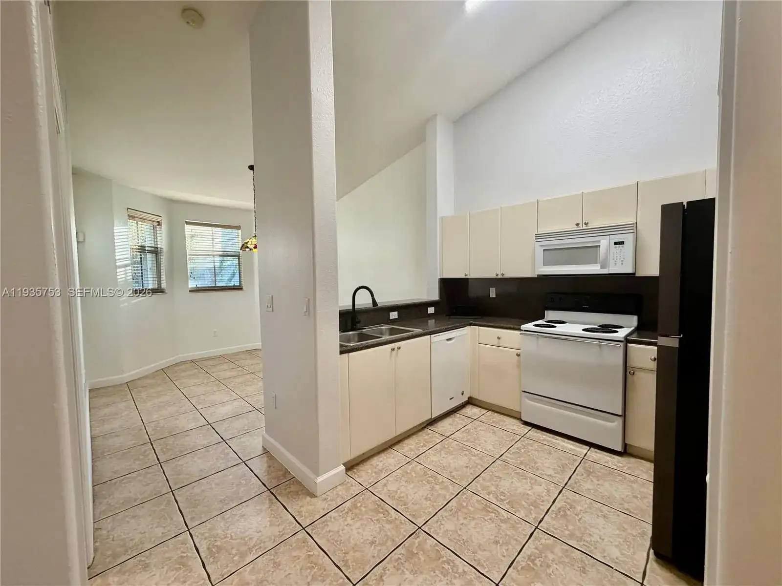 1692 SE 29th Ct # 201, Homestead FL 33035 photo 4