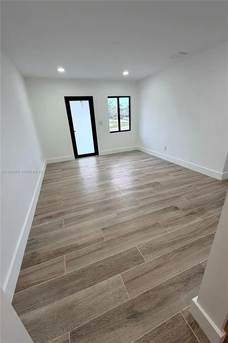 1526 SW 65th ave, West Miami FL 33144 photo 5