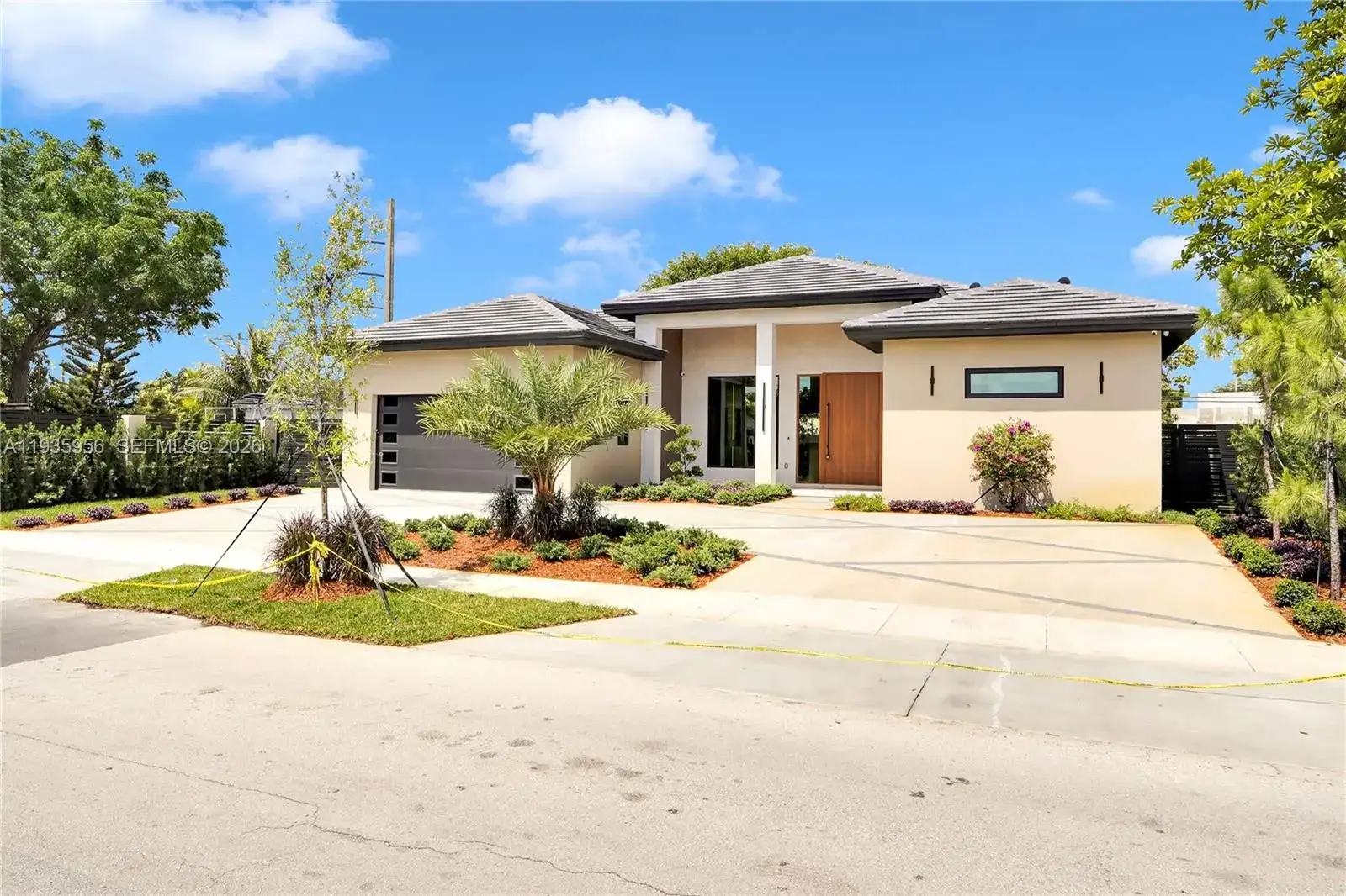 1130 SW 86th Ct, Miami FL 33144 photo 3