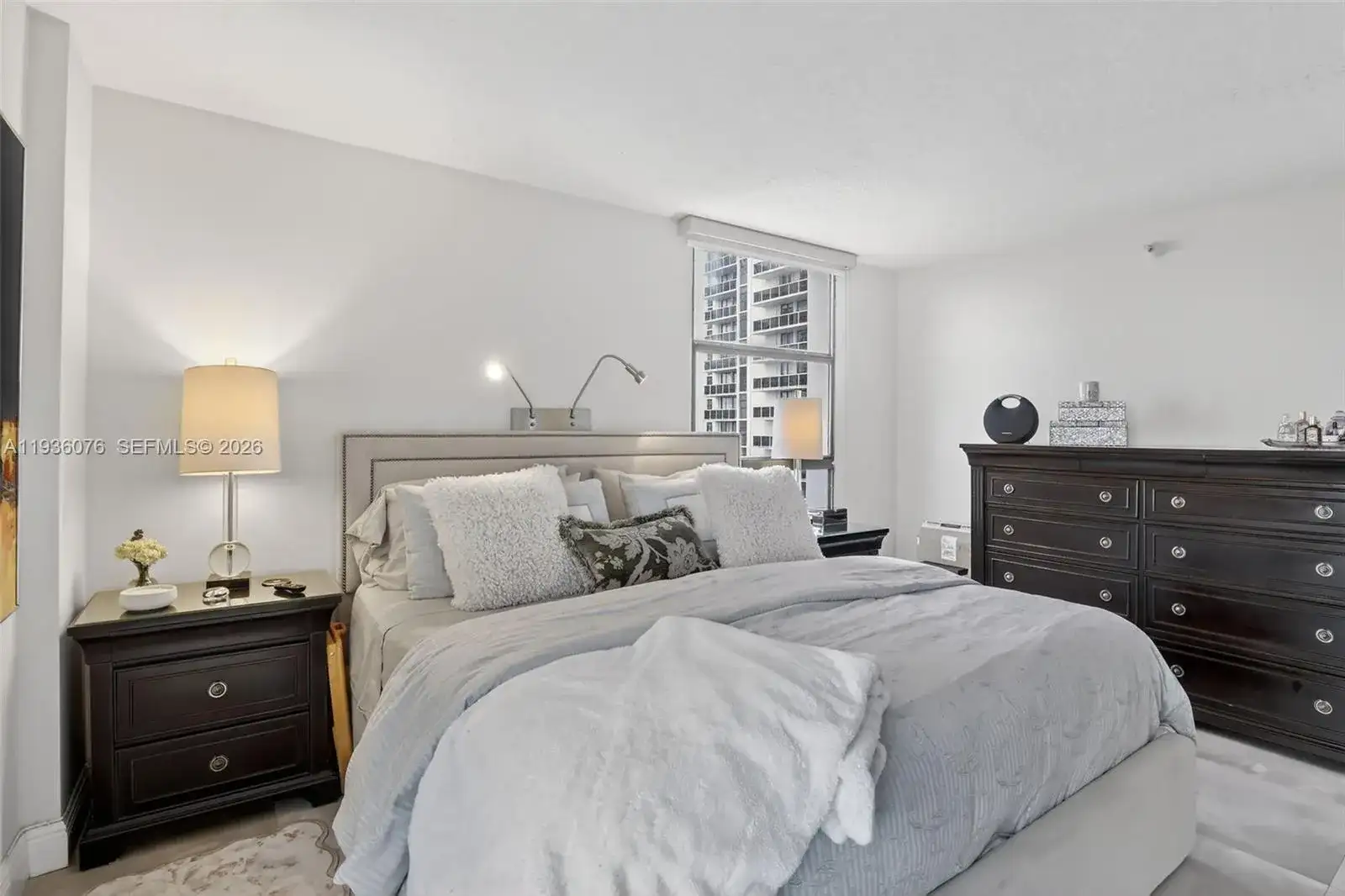 20505 E Country Club Dr # 833, Aventura FL 33180 photo 4