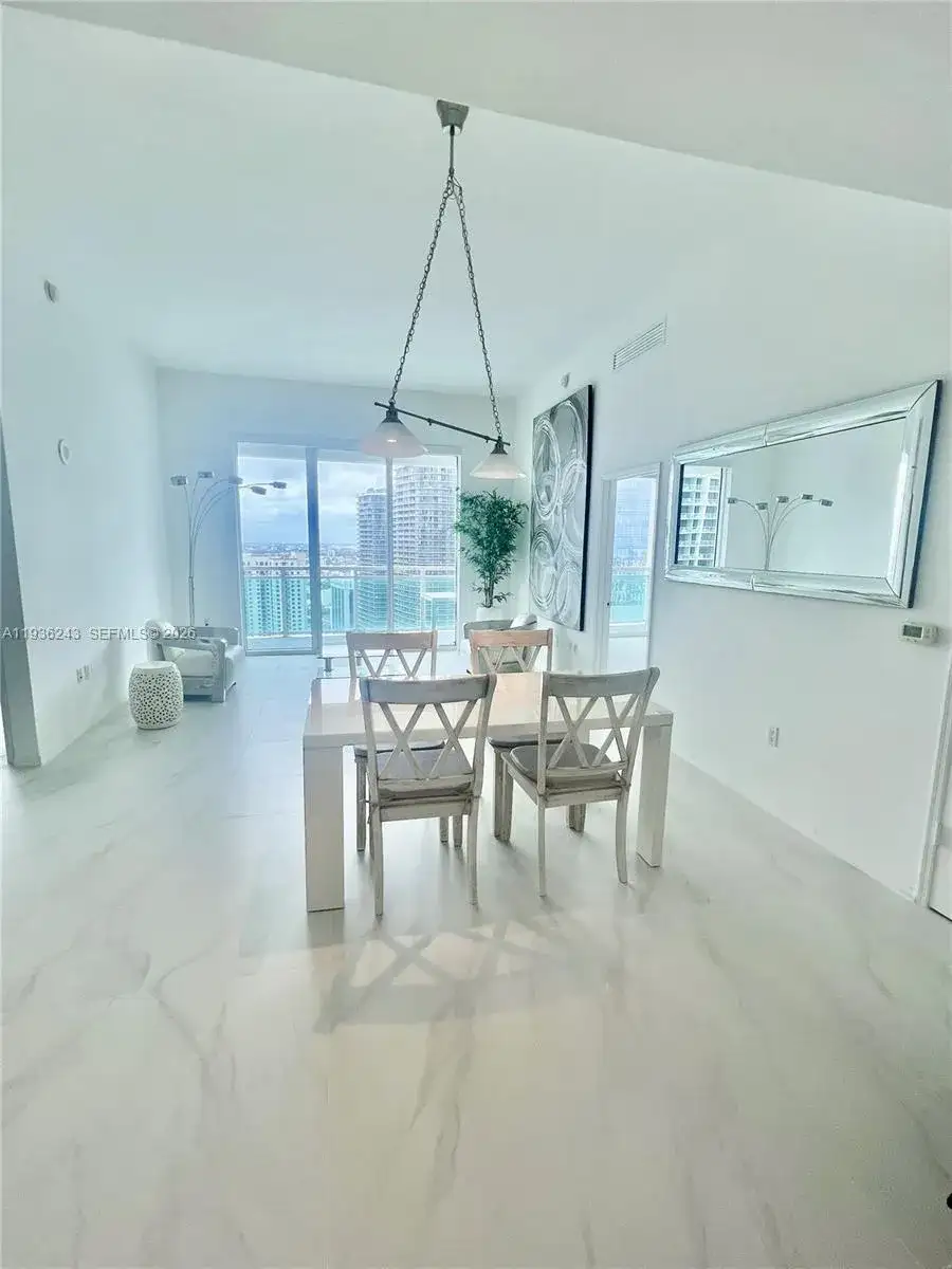 951 Brickell Ave, Miami FL 33131 photo 5