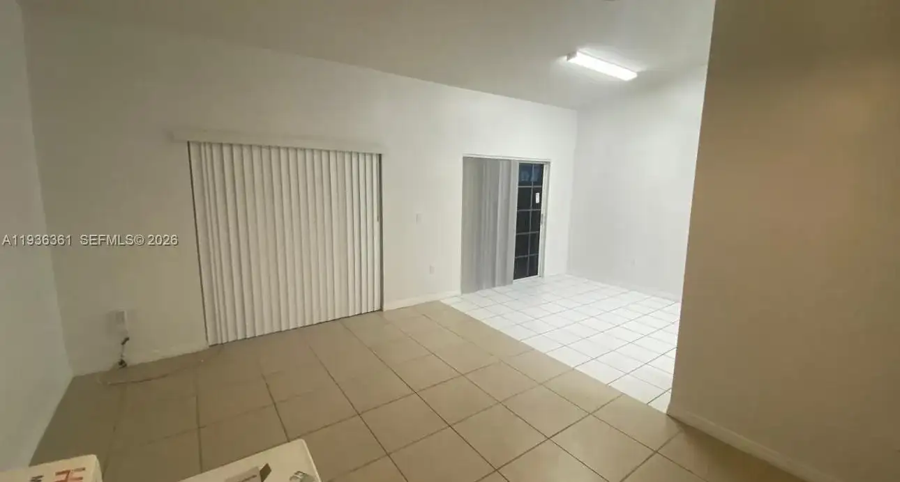 21240 NE 9th Ct # 1, Miami FL 33179 photo 4