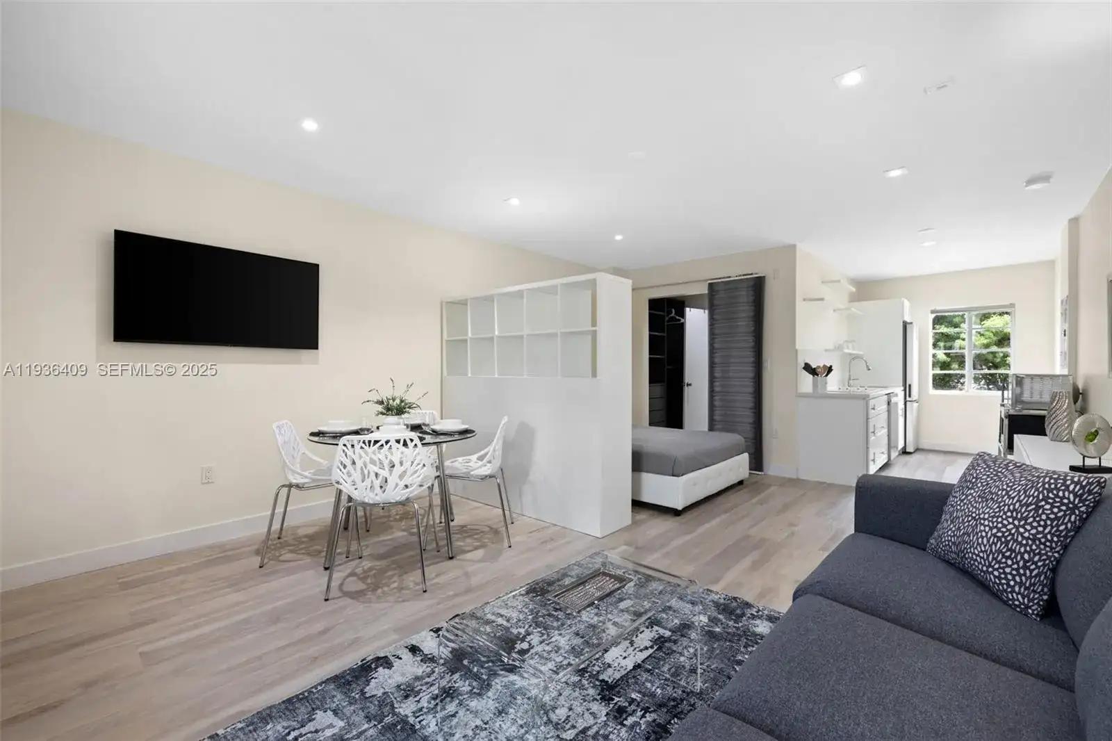 1241 14th St # 4, Miami Beach FL 33139 photo 4