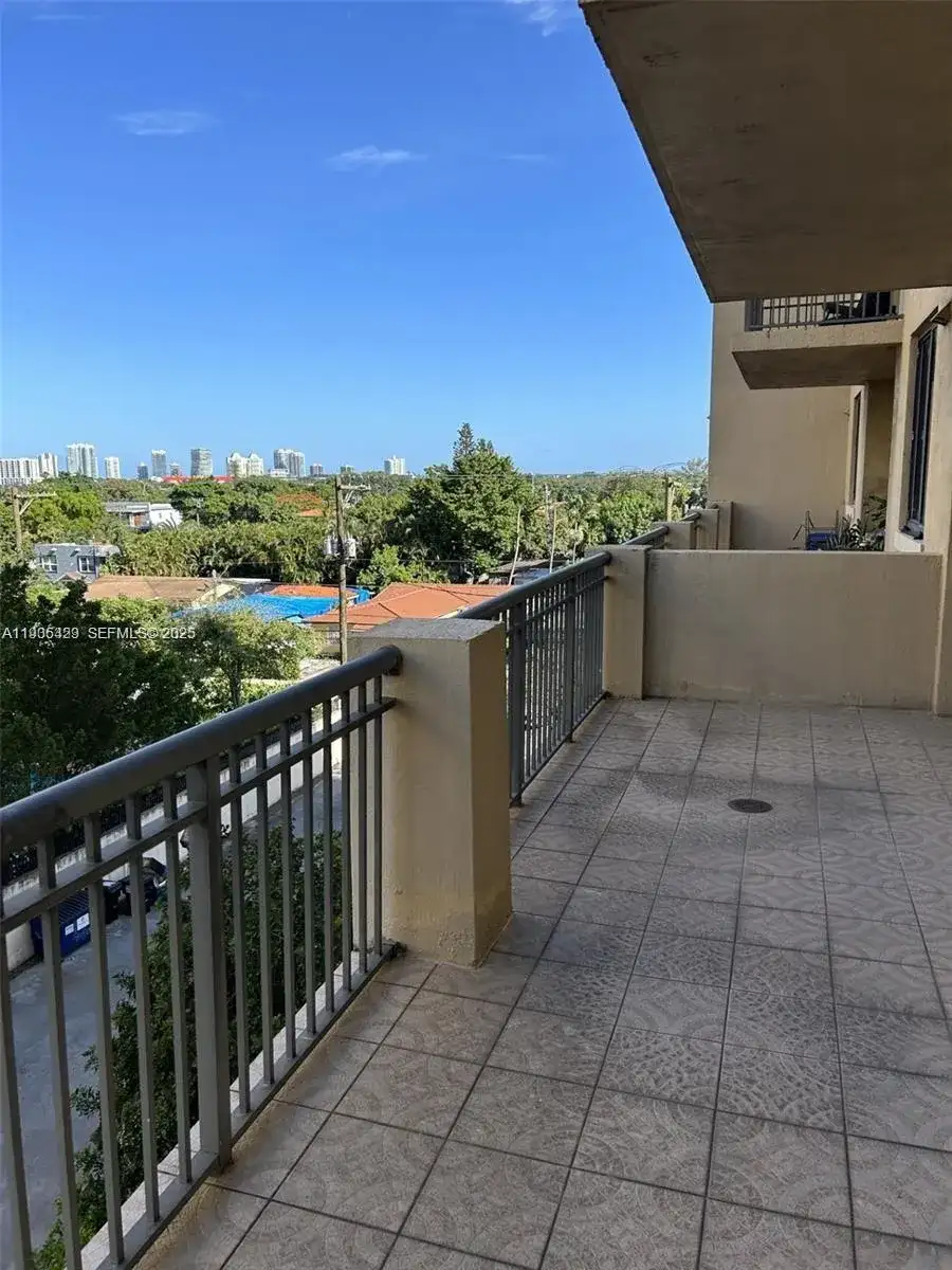 3590 Coral Way # 508, Miami FL 33145 photo 2