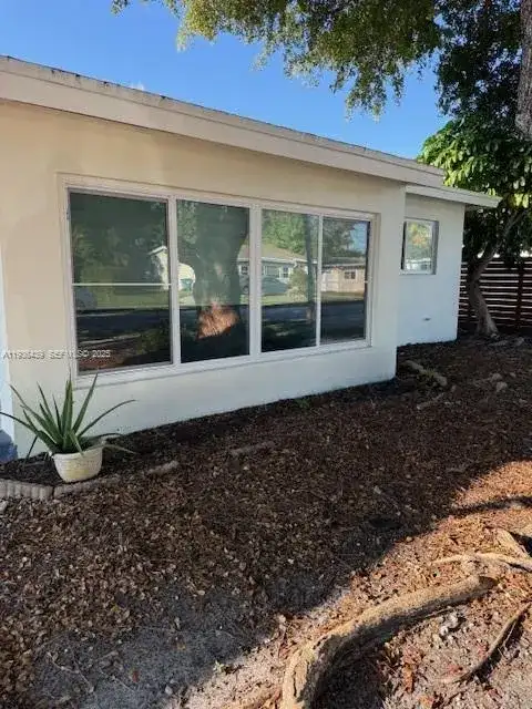9385 Jamaica Dr, Cutler Bay FL 33189 photo 3