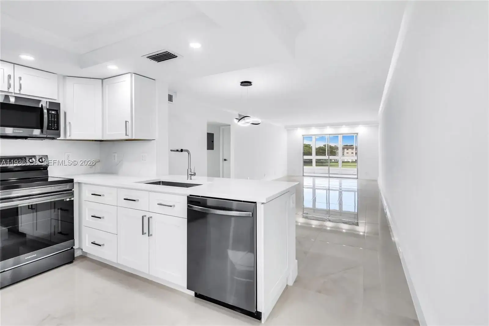 3204 Portofino Pt # B4, Coconut Creek FL 33066 photo 4