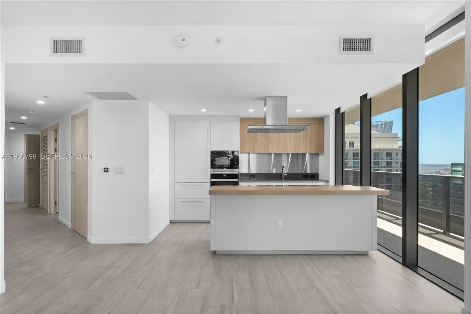 1000 Brickell Plz # 4212, Miami FL 33131 photo 3