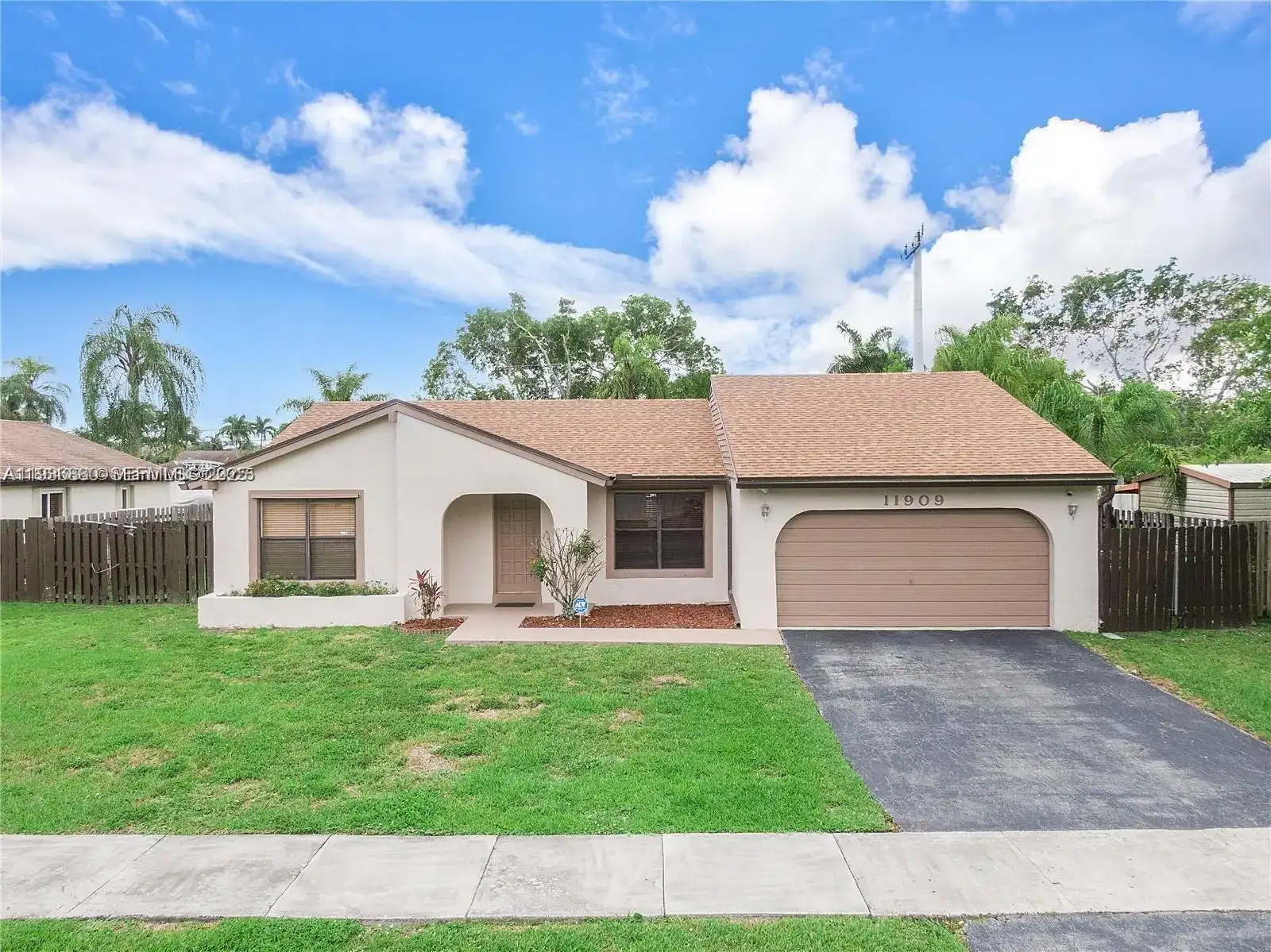 11909 SW 48th Ct, Cooper City FL 33330 photo 2