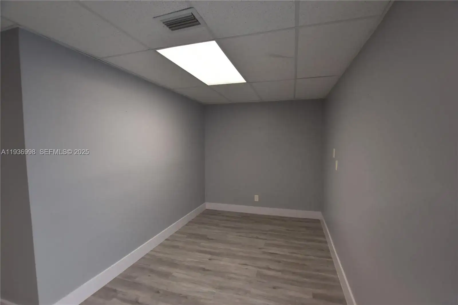 3911 Hollywood Blvd # 106, Hollywood FL 33021 photo 2