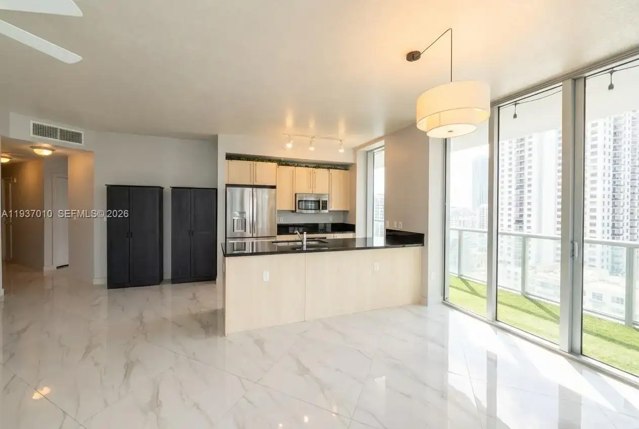 1111 SW 1st Ave, Miami FL 33130 photo 4