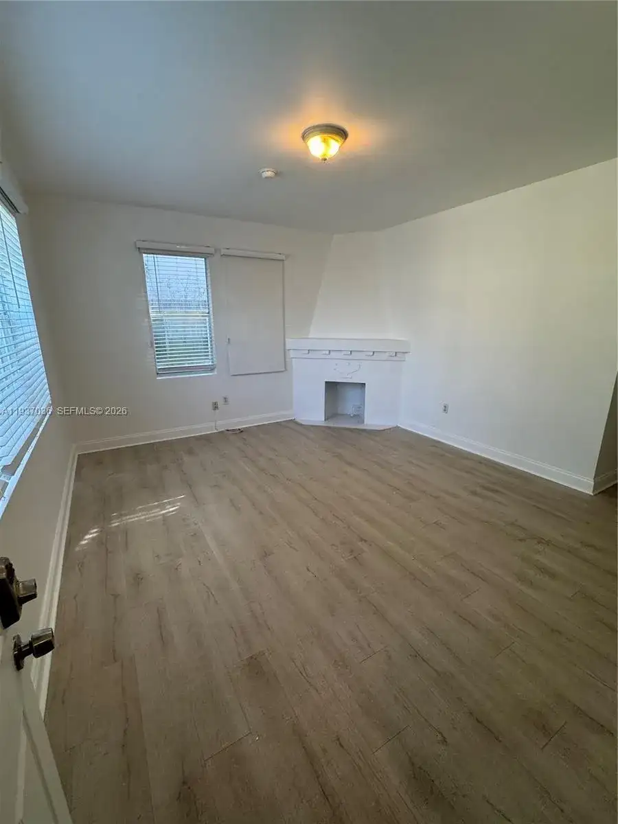 1027 Euclid Ave # 2, Miami Beach FL 33139 photo 3