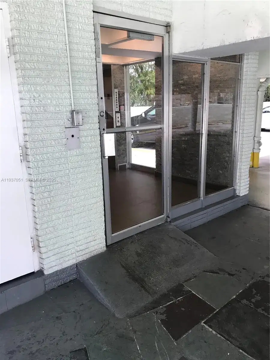 1732 Meridian Ave # 502, Miami Beach FL 33139 photo 3