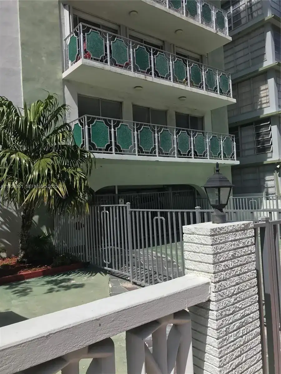 1732 Meridian Ave # 502, Miami Beach FL 33139 photo 4