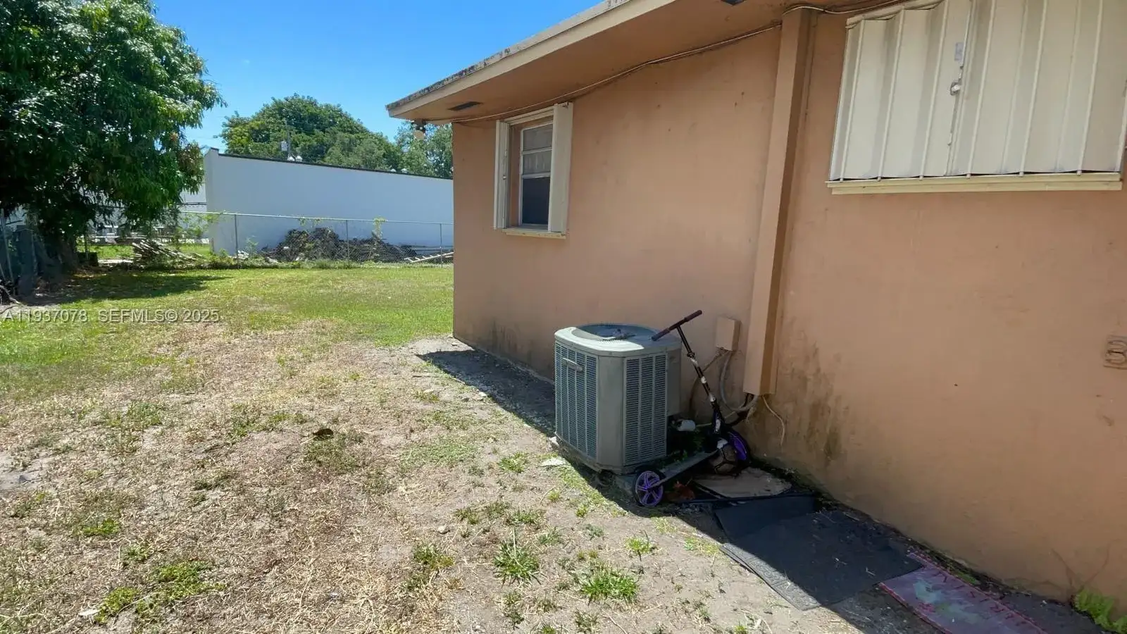 8201 NW 6th Ave, Miami FL 33150 photo 2