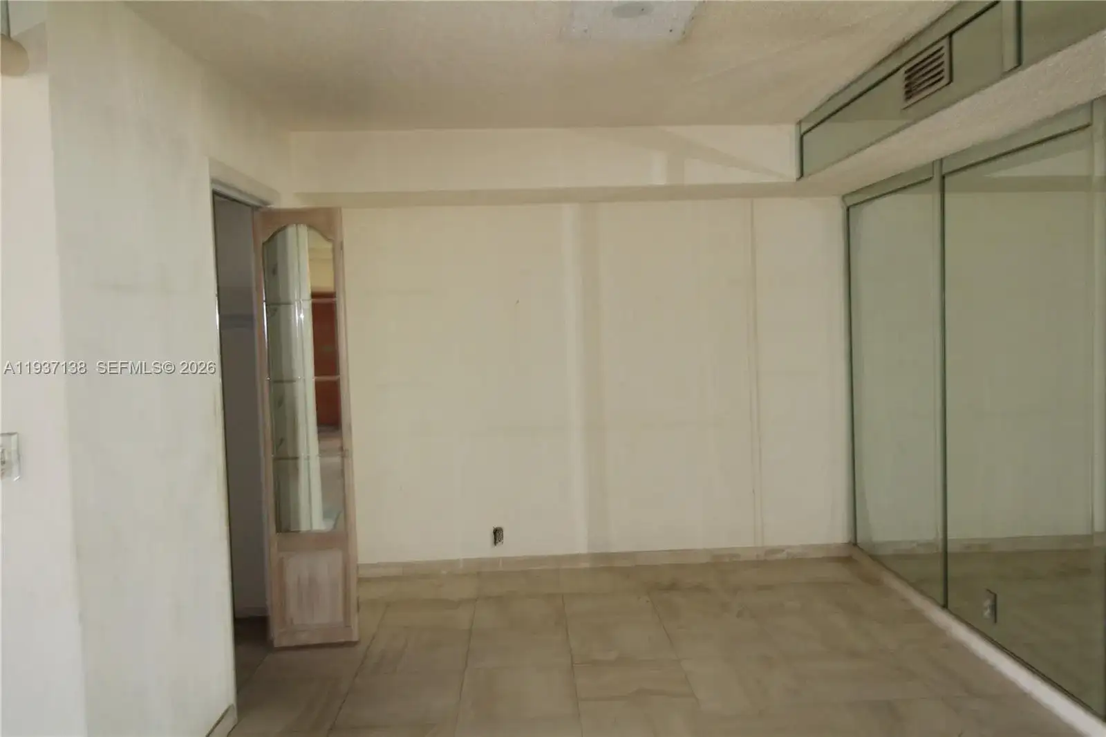 1000 Quayside Ter # 1807, Miami FL 33138 photo 3