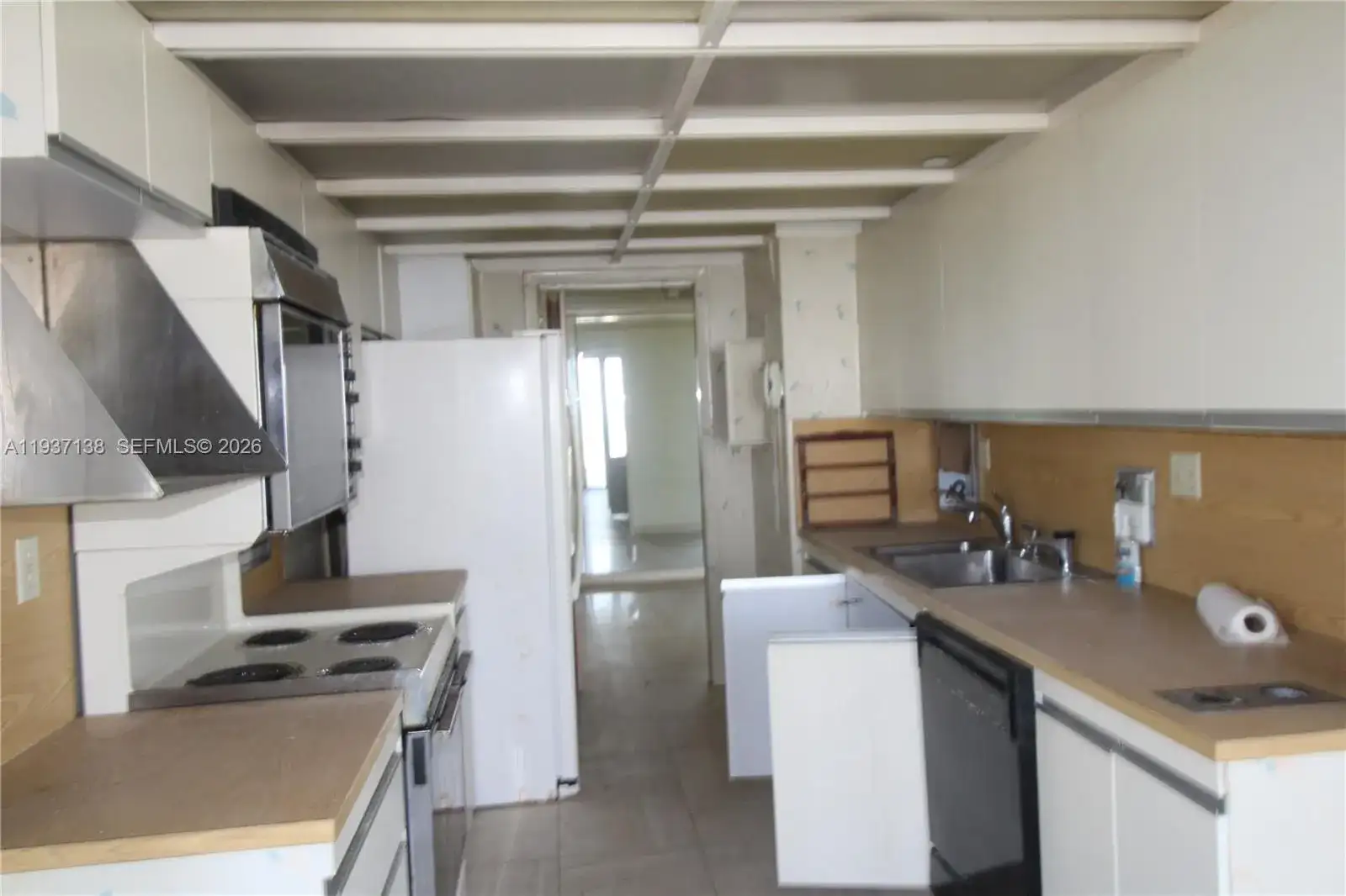 1000 Quayside Ter # 1807, Miami FL 33138 photo 5