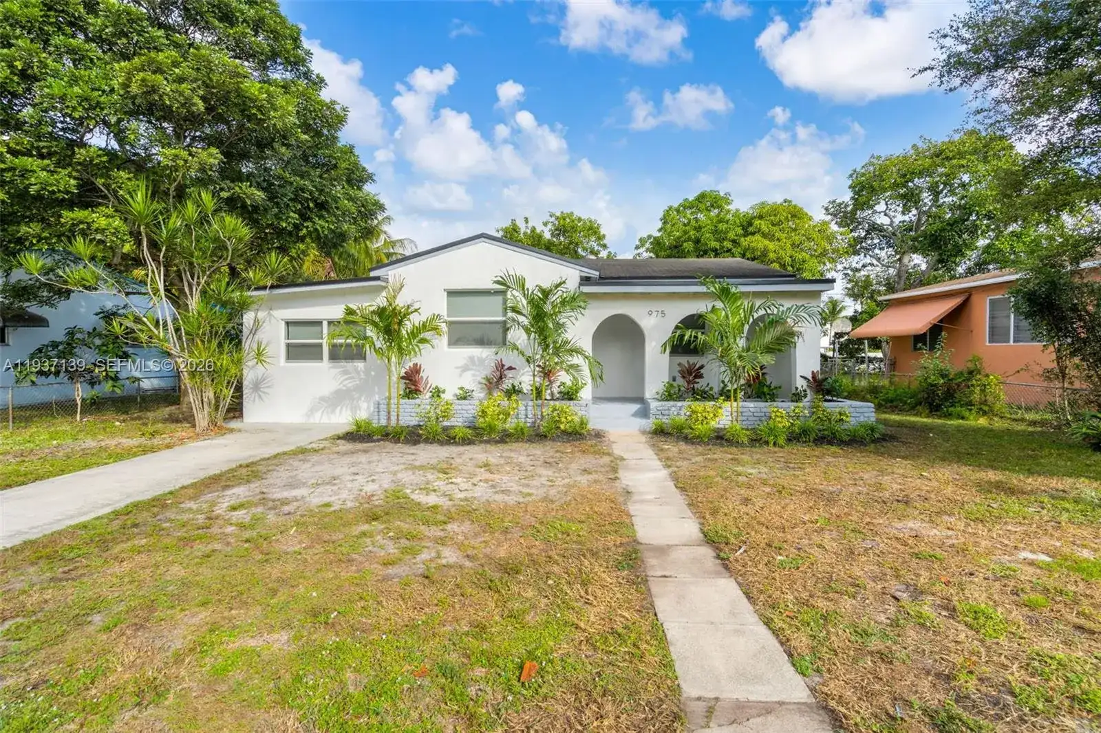 975 NW 134th St, North Miami FL 33168 photo 2