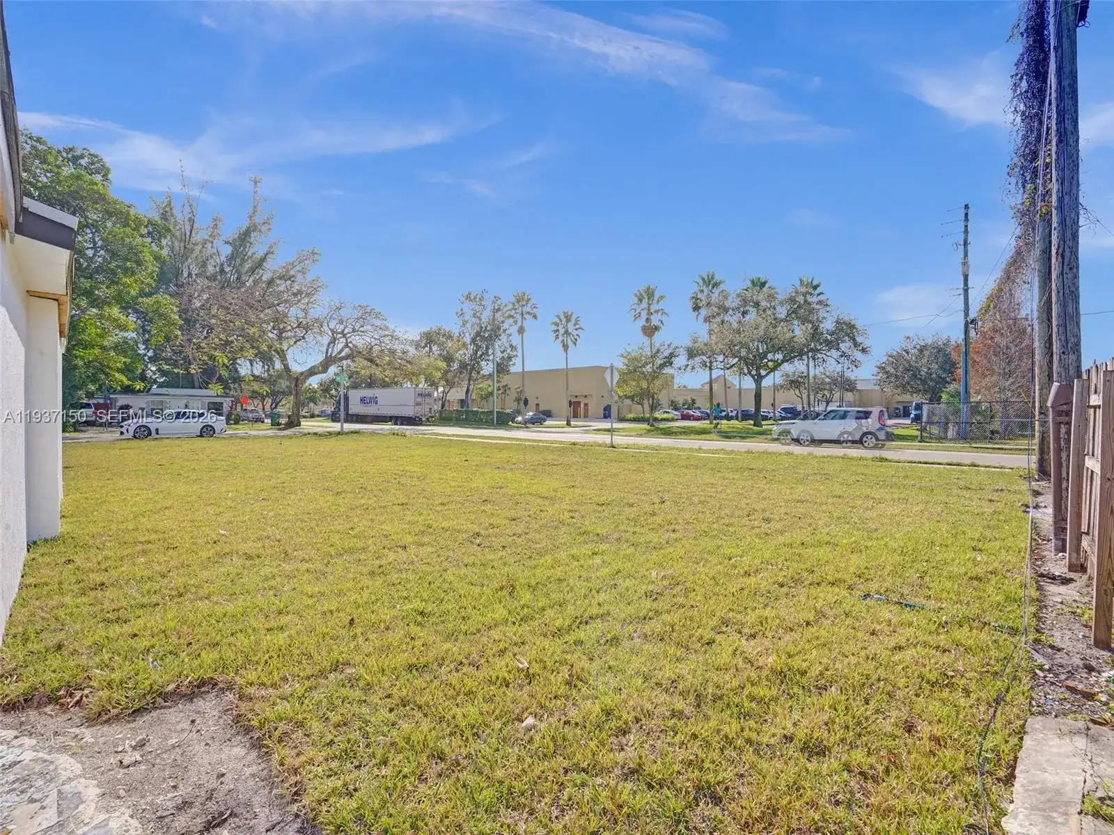 6147 SW 40th St, Miramar FL 33023 photo 2