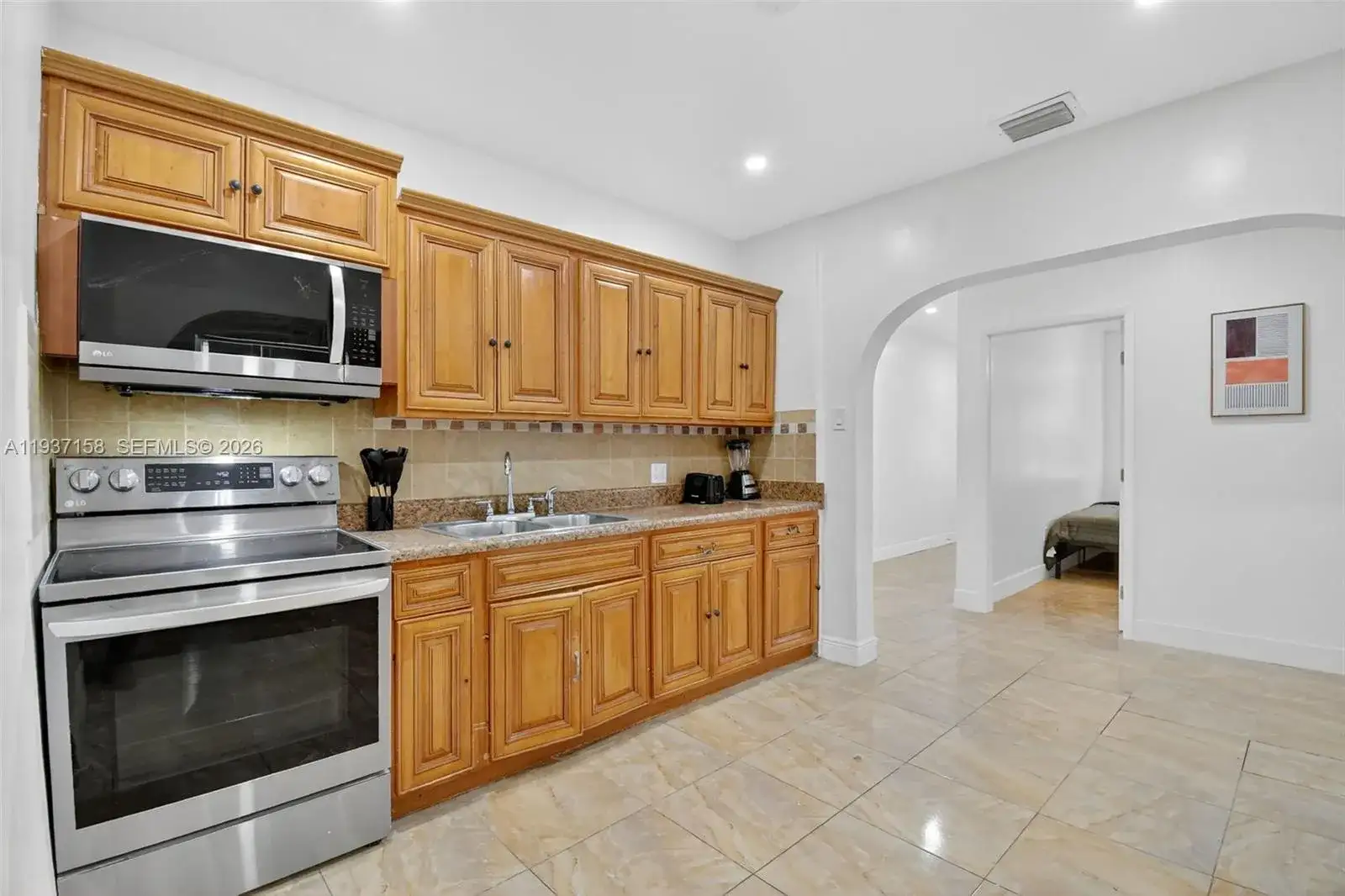 643 NE 130th St, North Miami FL 33161 photo 3