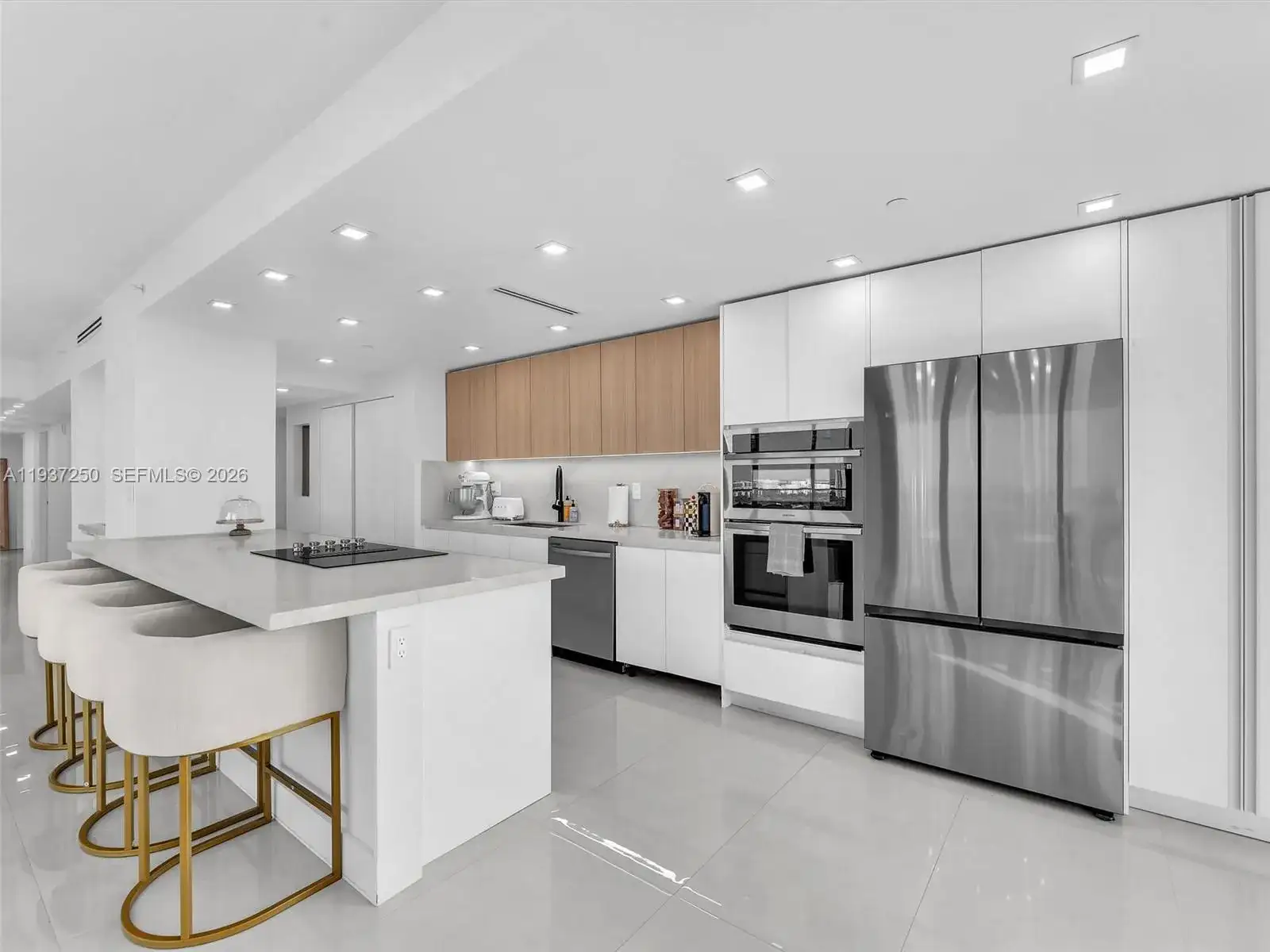 19707 Turnberry Way # 22D, Aventura FL 33180 photo 2