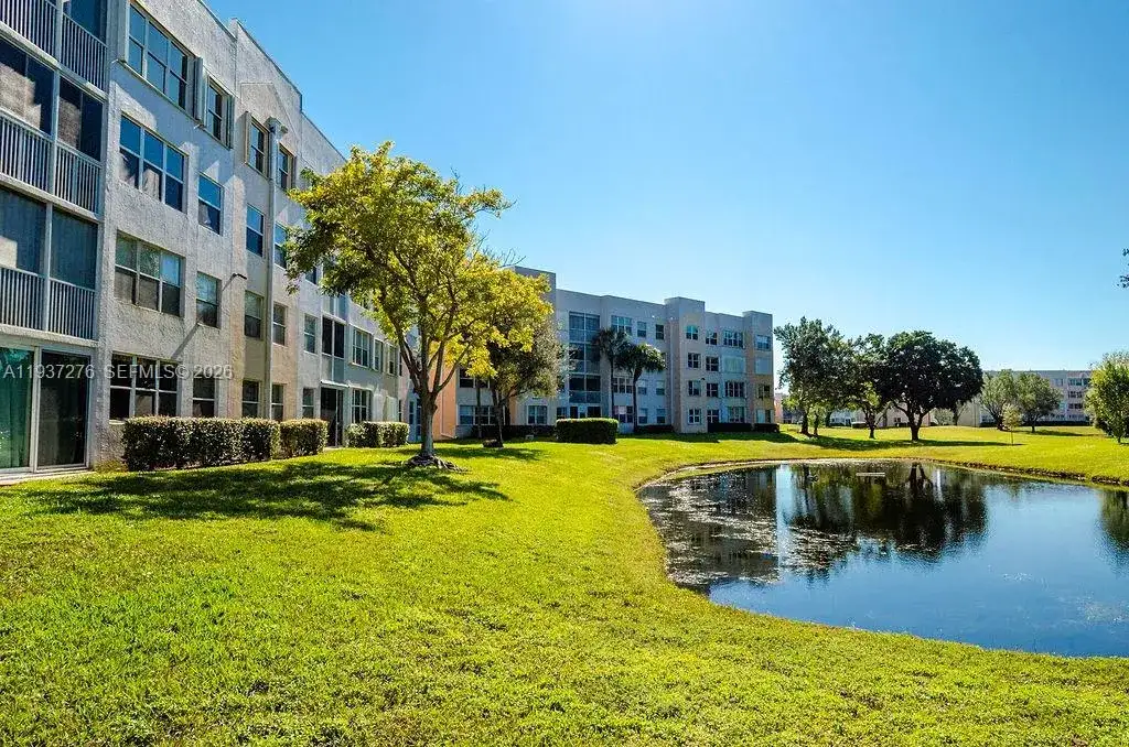 2601 N Nob Hill Rd # 402, Sunrise FL 33322 photo 2
