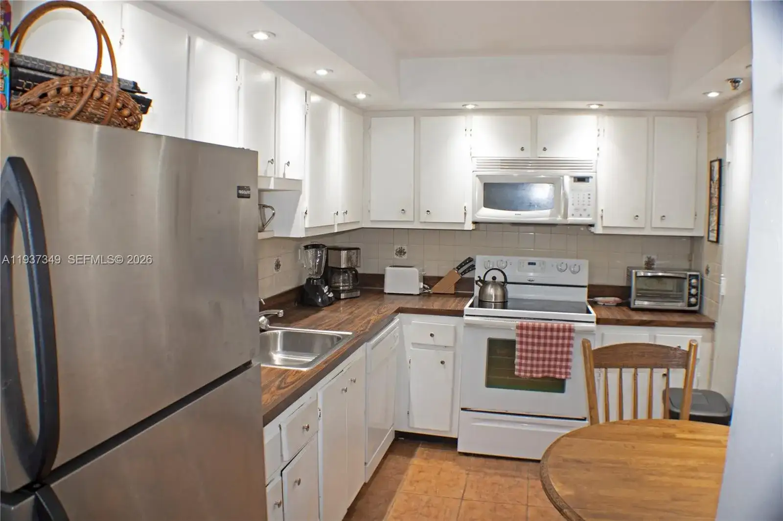9511 Collins Ave # 1108, Surfside FL 33154 photo 4