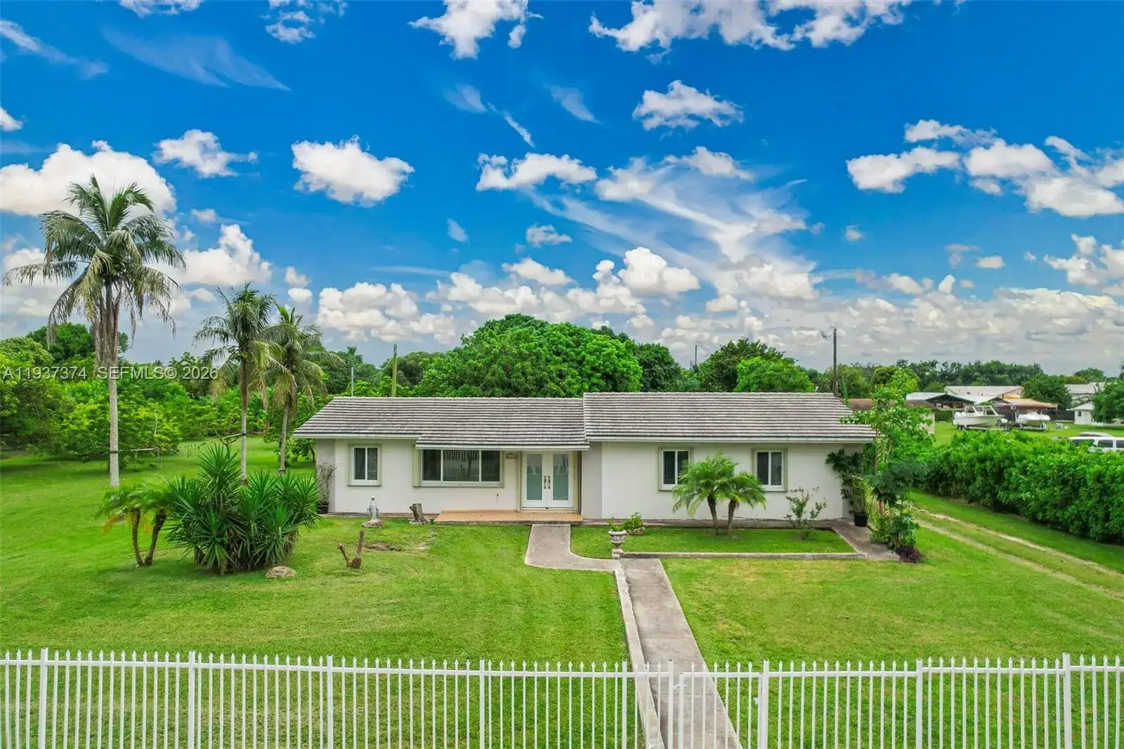 20890 SW 236th ST, Homestead FL 33031 photo 2