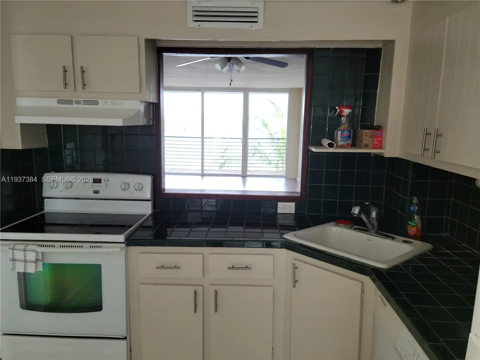 1075 NE Miami Gardens Dr # 509, Miami FL 33179 photo 4