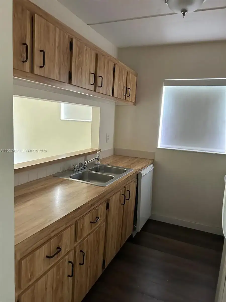 6031 Shakerwood Cir # 105, Tamarac FL 33319 photo 3