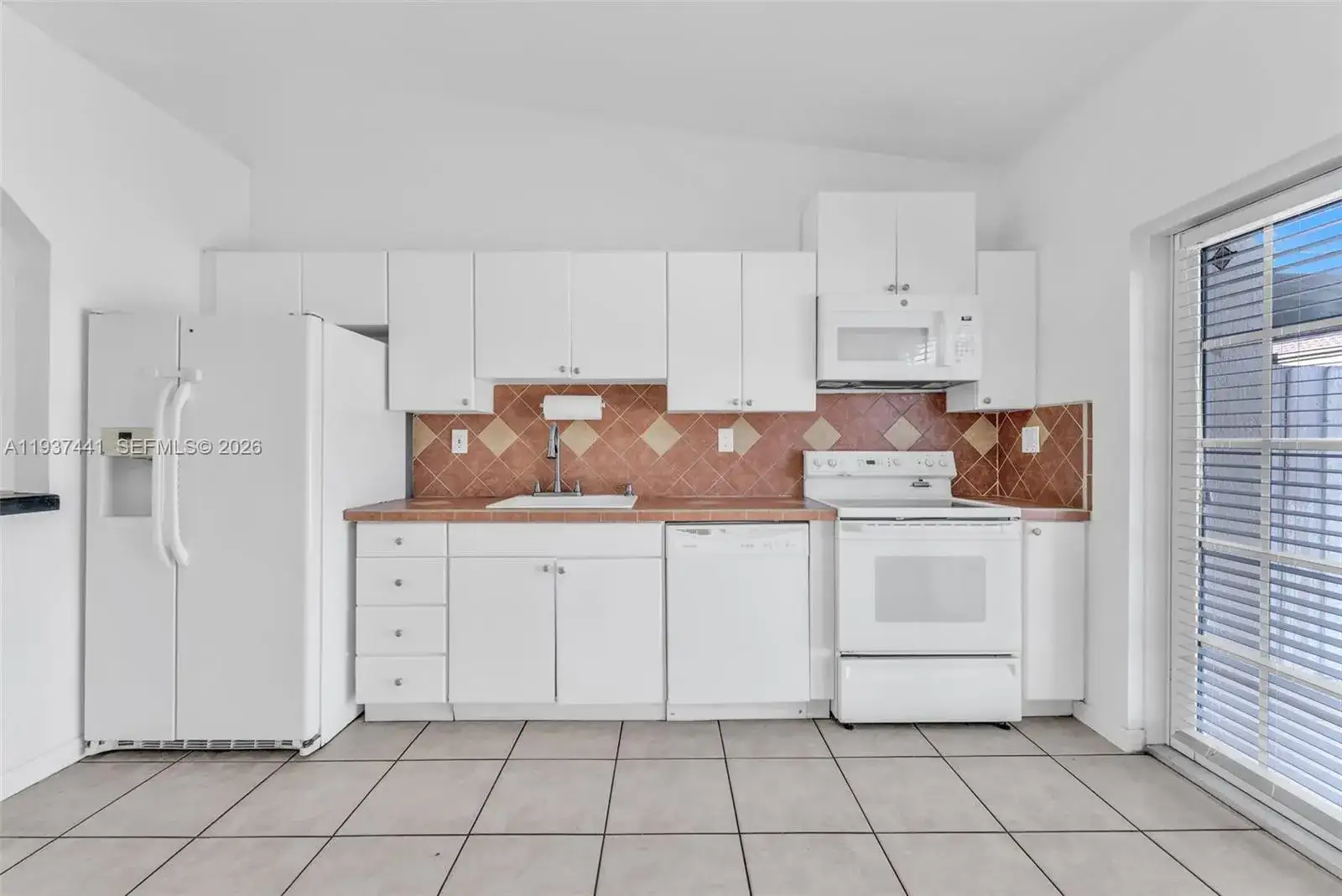 7665 NW 183rd Ter # 1405, Hialeah FL 33015 photo 5