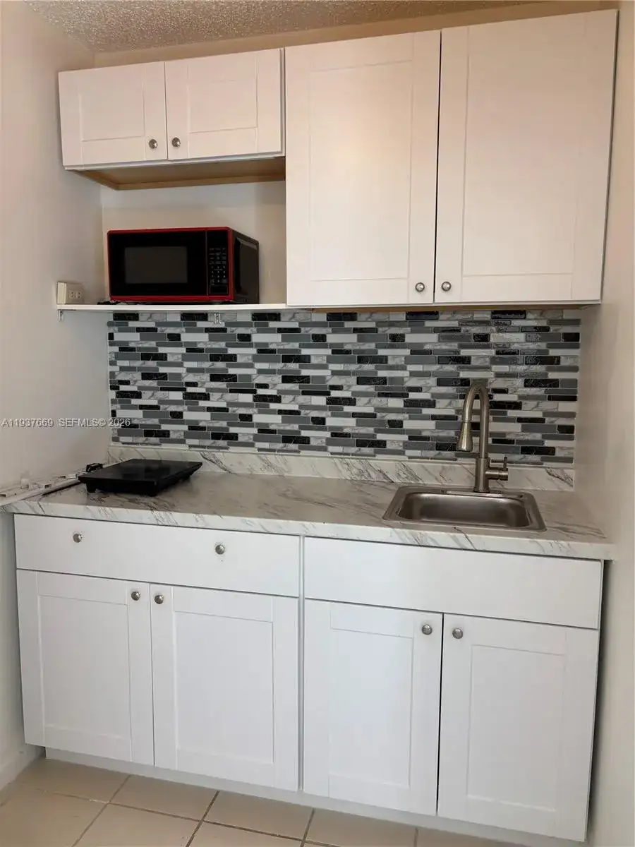 9878 SW 223rd Ter, Cutler Bay FL 33190 photo 2
