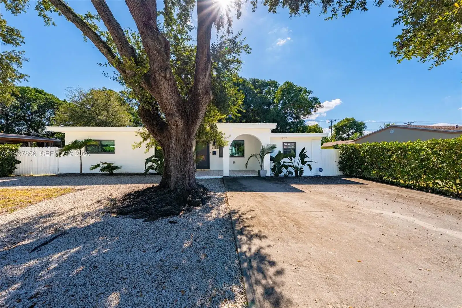 638 NE 141st St, North Miami FL 33161 photo 4