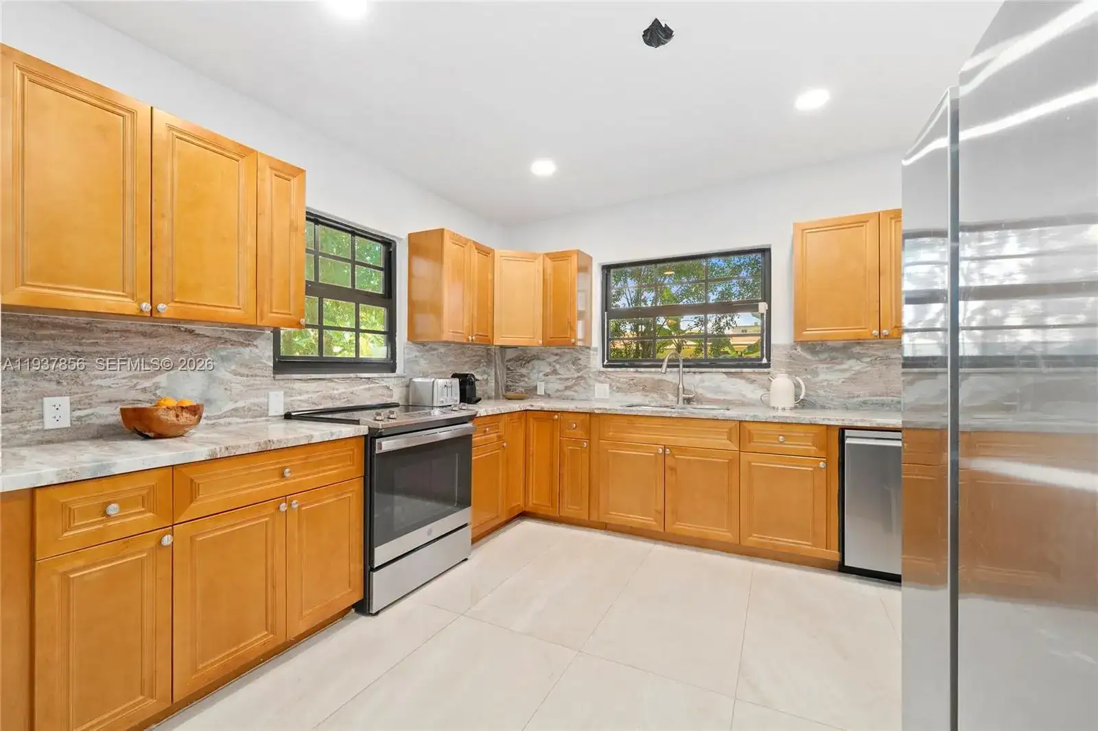 638 NE 141st St, North Miami FL 33161 photo 5